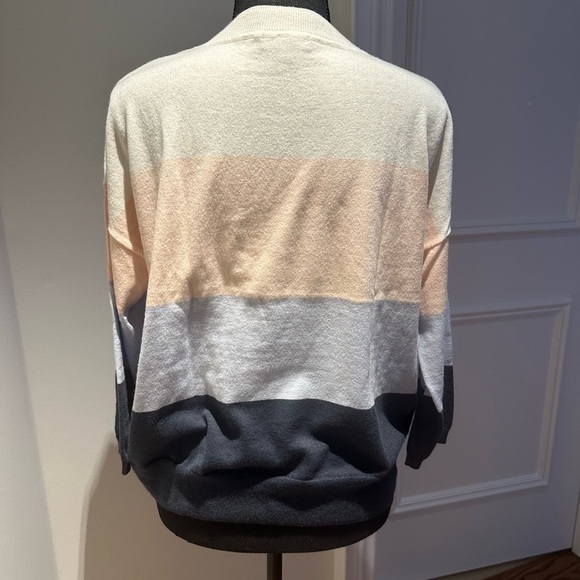 Lilla P lightweight sweater. XS - Picture 3 of 5